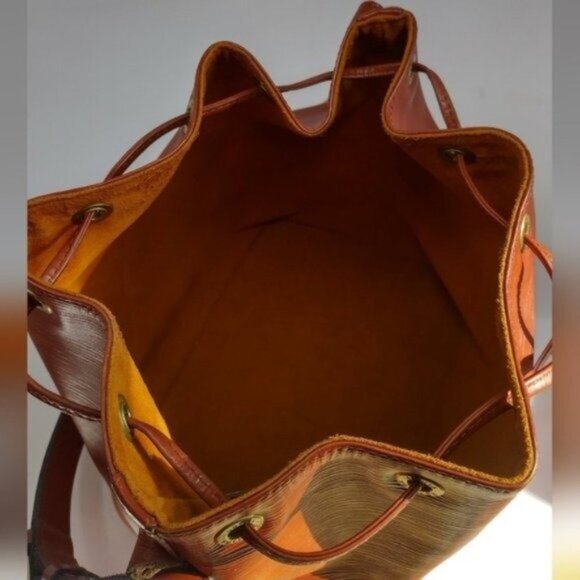 Louis Vuitton Epi Noe Leather Bucket Bag - Picture 15 of 16